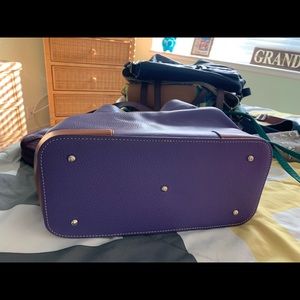 Dooney & Bourke Bags - Dooney and bourke shoulder bag Dooney & Bourke Bags - Dooney and bourke shoulder bag